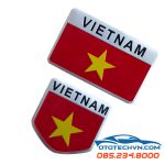 Logo kim loại cờ Việt Nam 3D dán xe ô tô